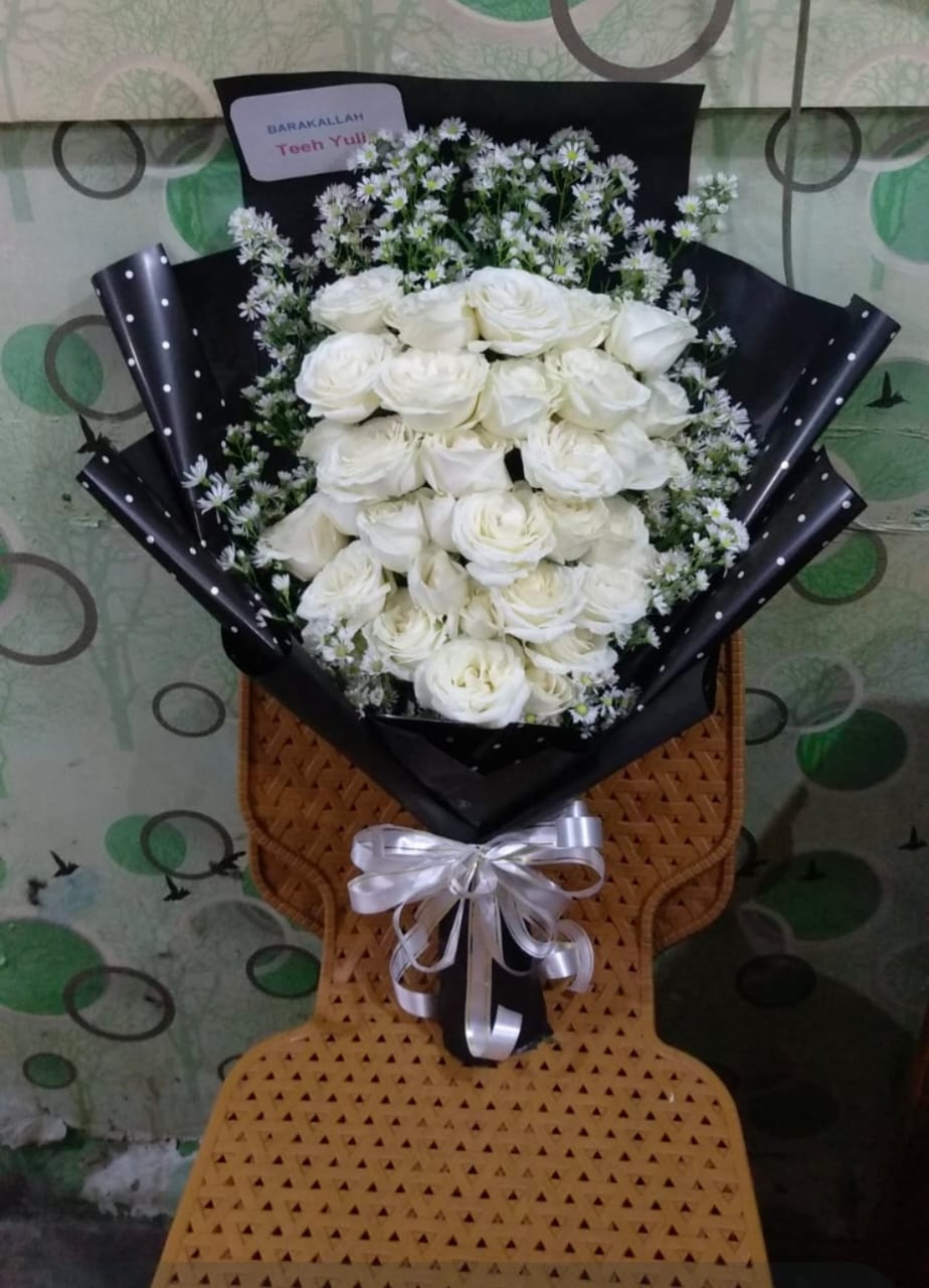 Hand Bouquet 350-400rb